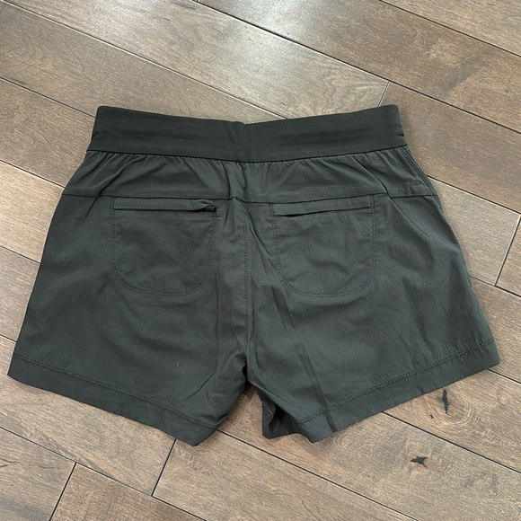 Athleta Trekkie Short 4" Arbor Olive Green | 2 - Picture 3 of 5